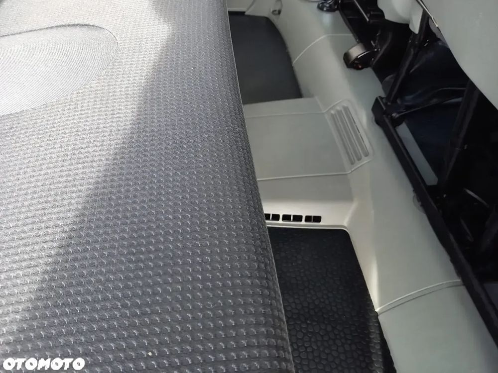 Opel Vivaro L2H1 2.9t - 8