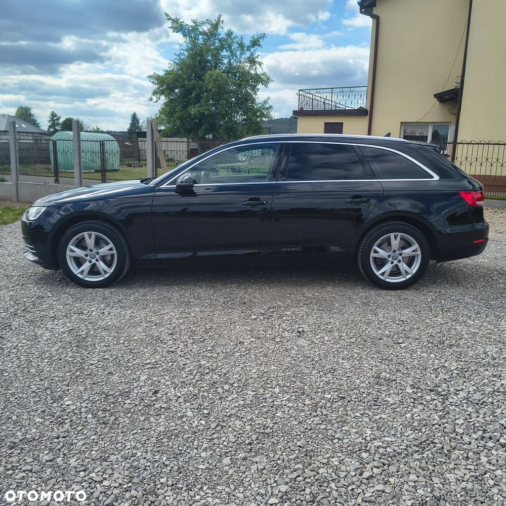 Audi A4 Avant 2.0 TDI Design - 4