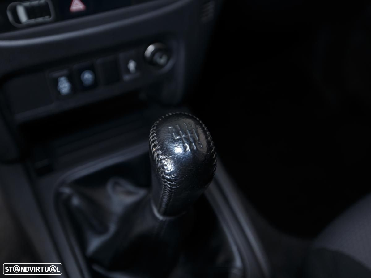 Mitsubishi L200 - 17