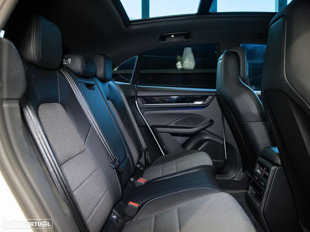 Porsche Macan Electric 4 - 37