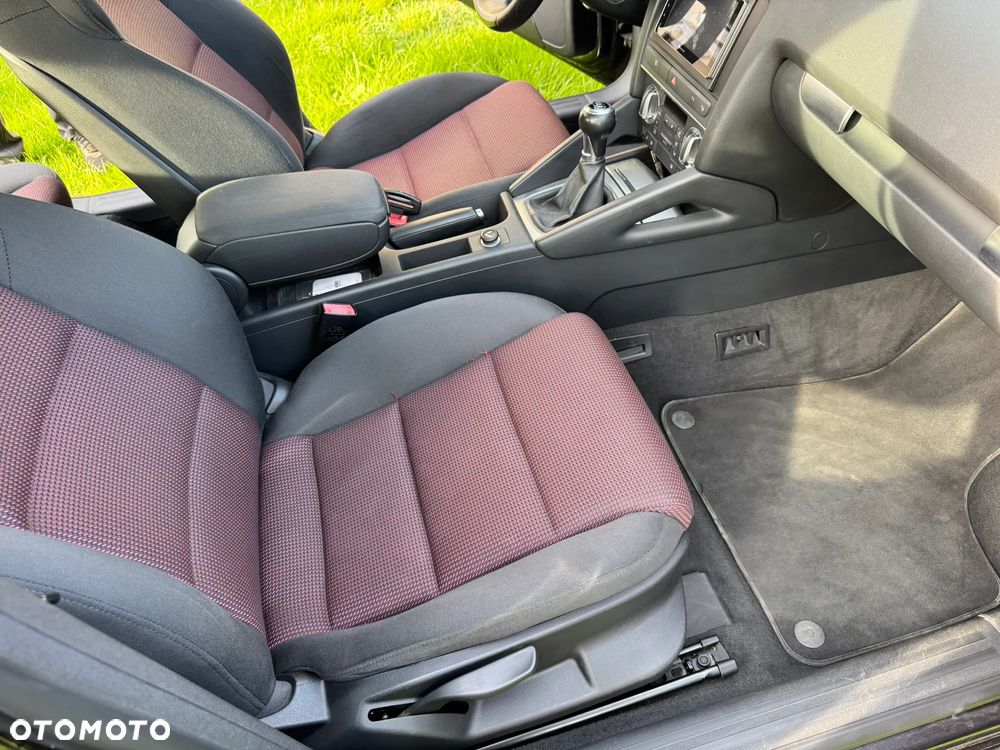 Audi A3 Sportback 2.0 TDI DPF Ambiente - 12