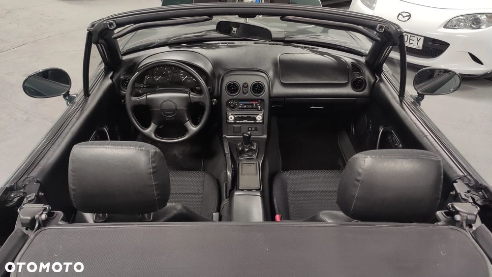 Mazda MX-5 1.6 - 8