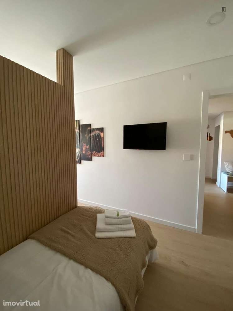 Quarto - localizado em Almada Lisbon - Grande imagem: 5/8