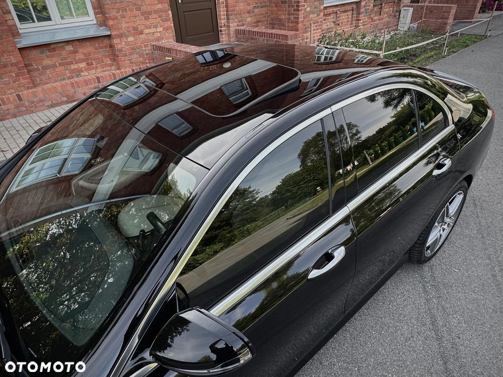 Mercedes-Benz Klasa E 300 9G-TRONIC AMG Line - 15