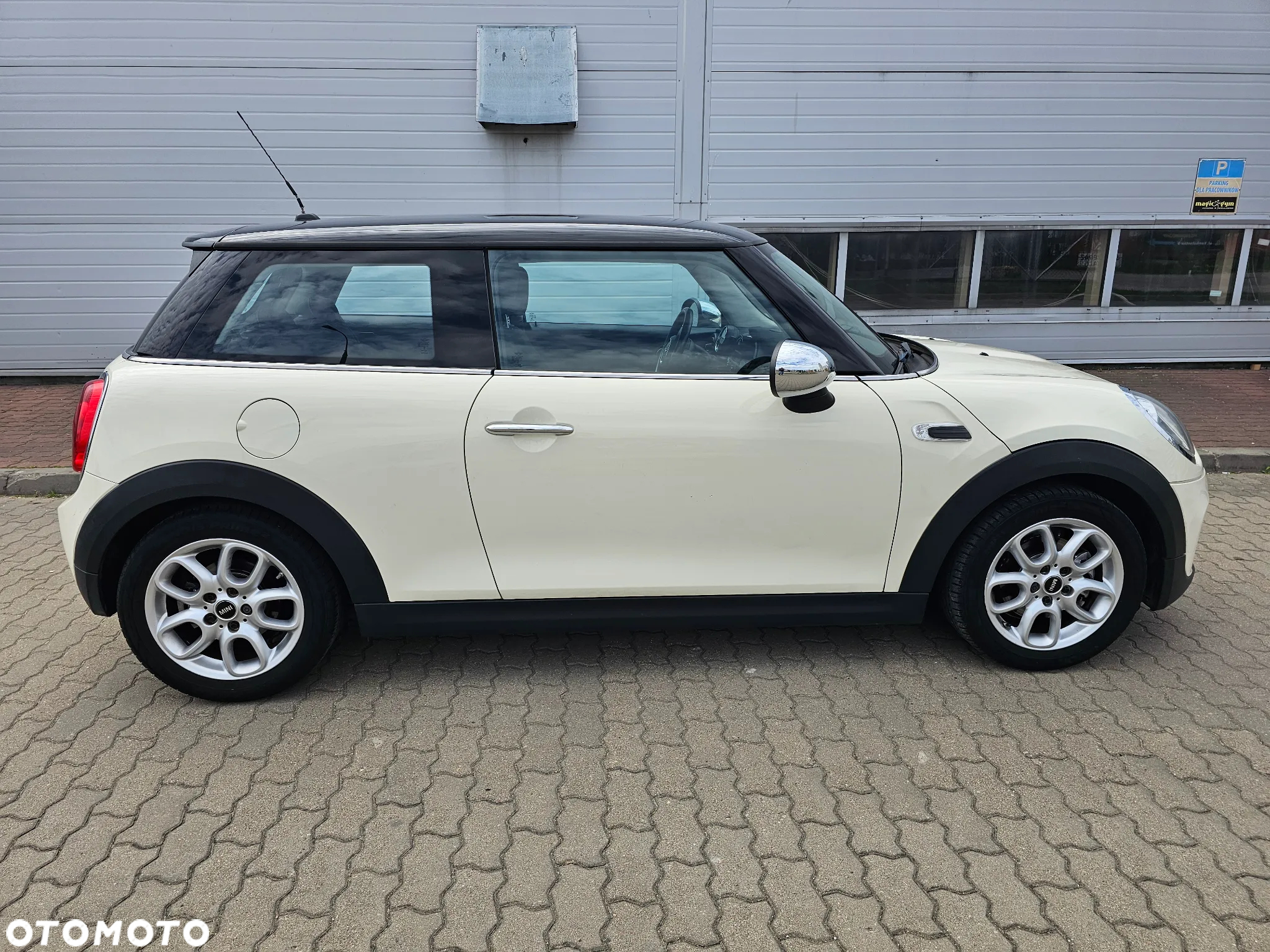 MINI Cooper Standard - 8