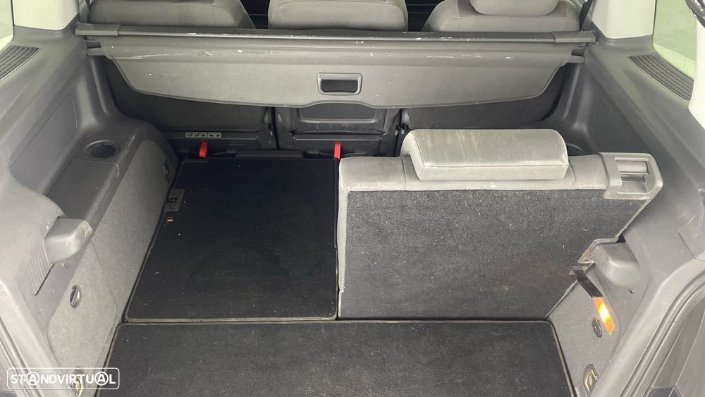VW Touran 1.6 TDI Blue.Confortline 7L - 11