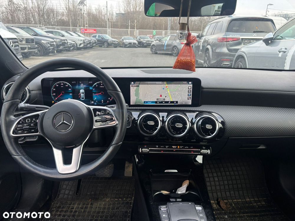 Mercedes-Benz Klasa A 180 Progressive 7G-DCT - 5