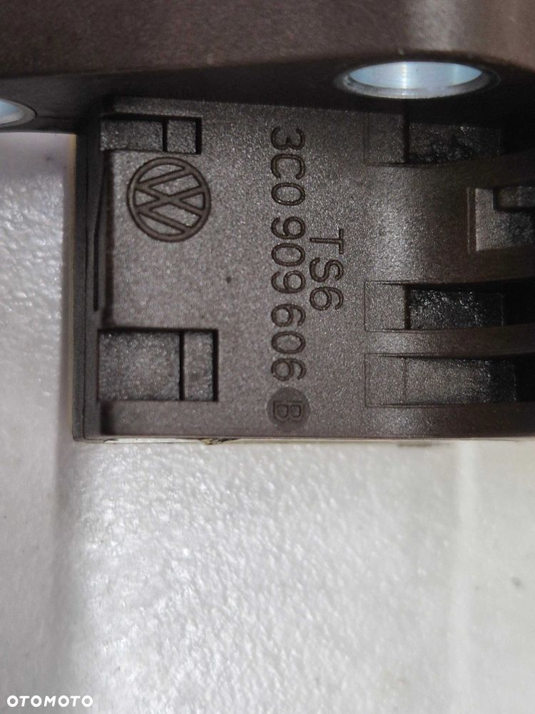 vw passat b6 czujnik sensor uderzenia  sensor - 5