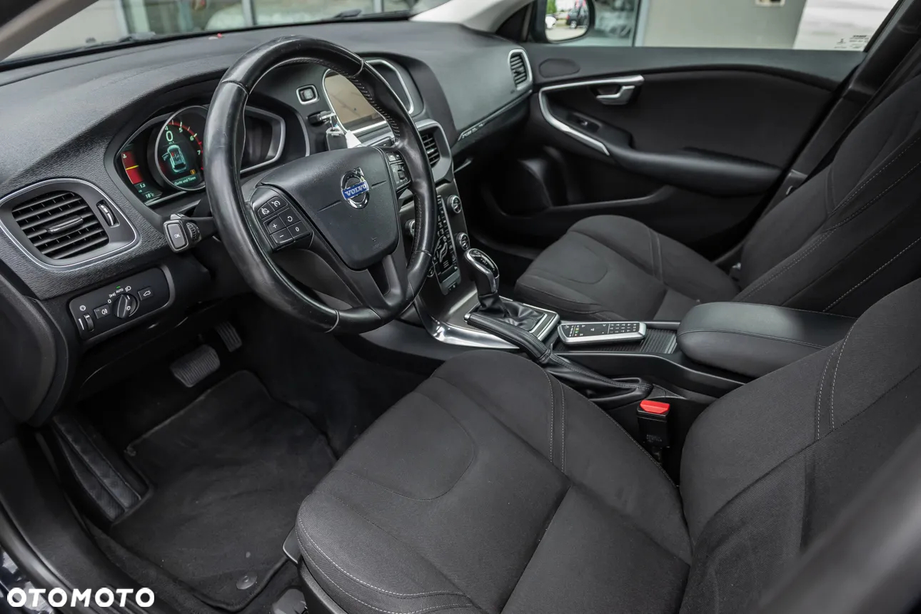 Volvo V40 Cross Country - 15