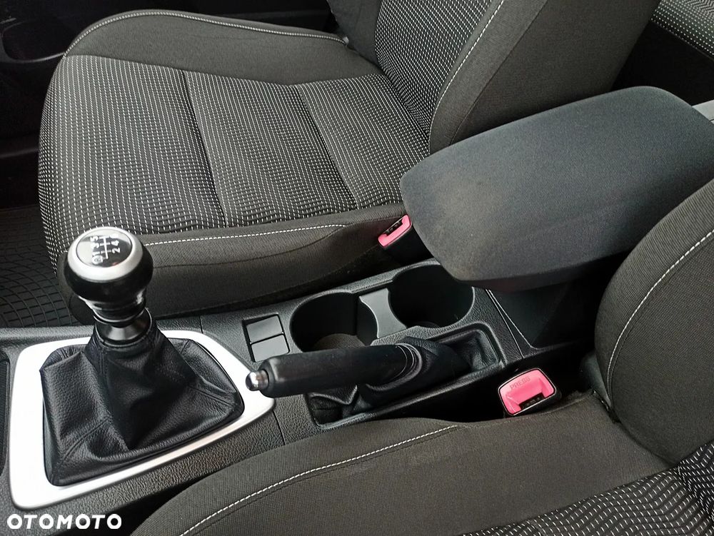 Toyota Auris 1.4 D-4D Business Edition - 36