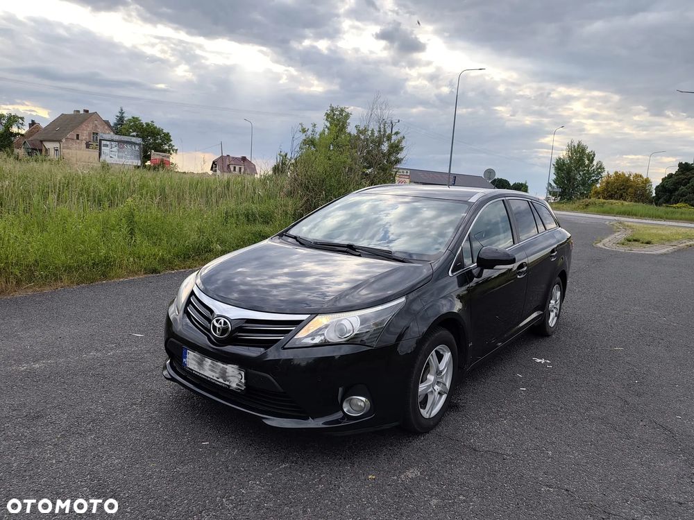 Toyota Avensis 1.8 Comfort - 10