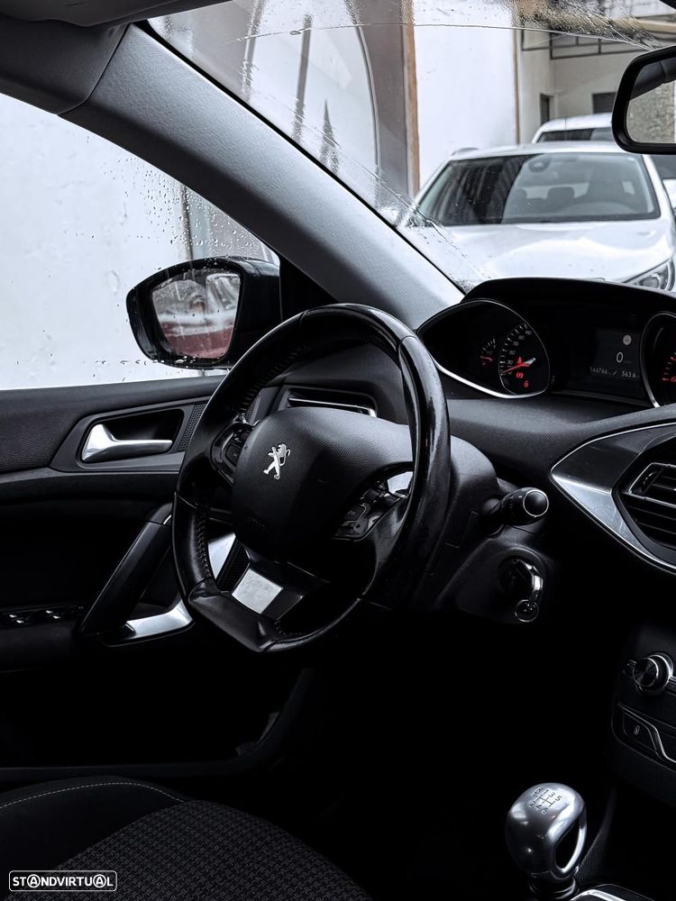 Peugeot 308 1.6 BlueHDi Style - 11
