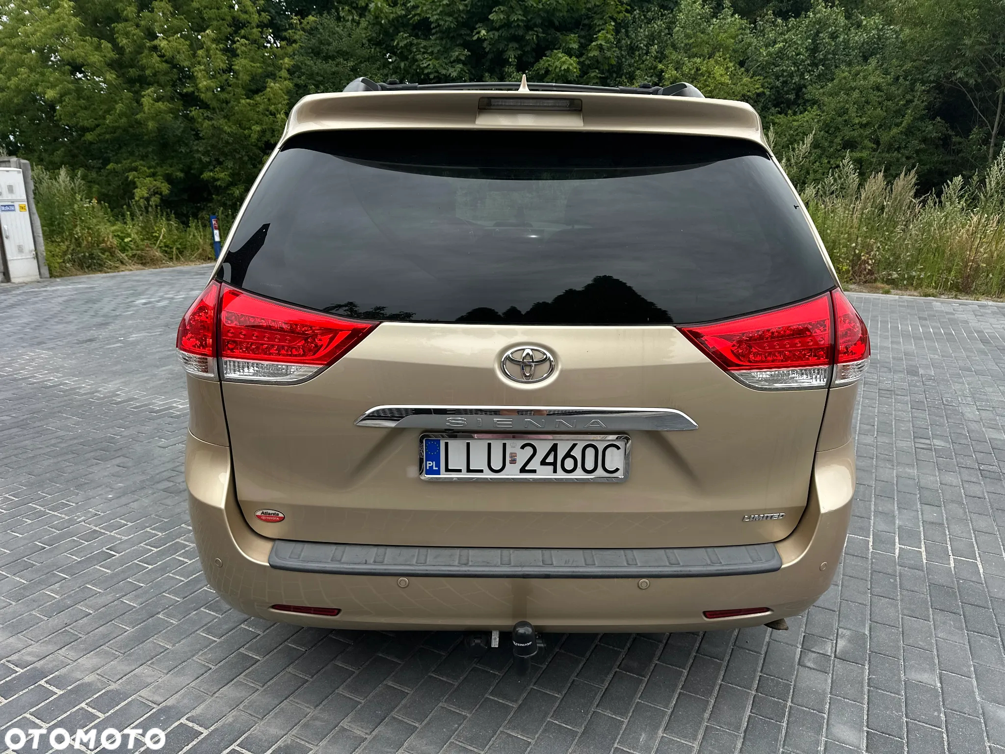 Toyota Sienna - 6