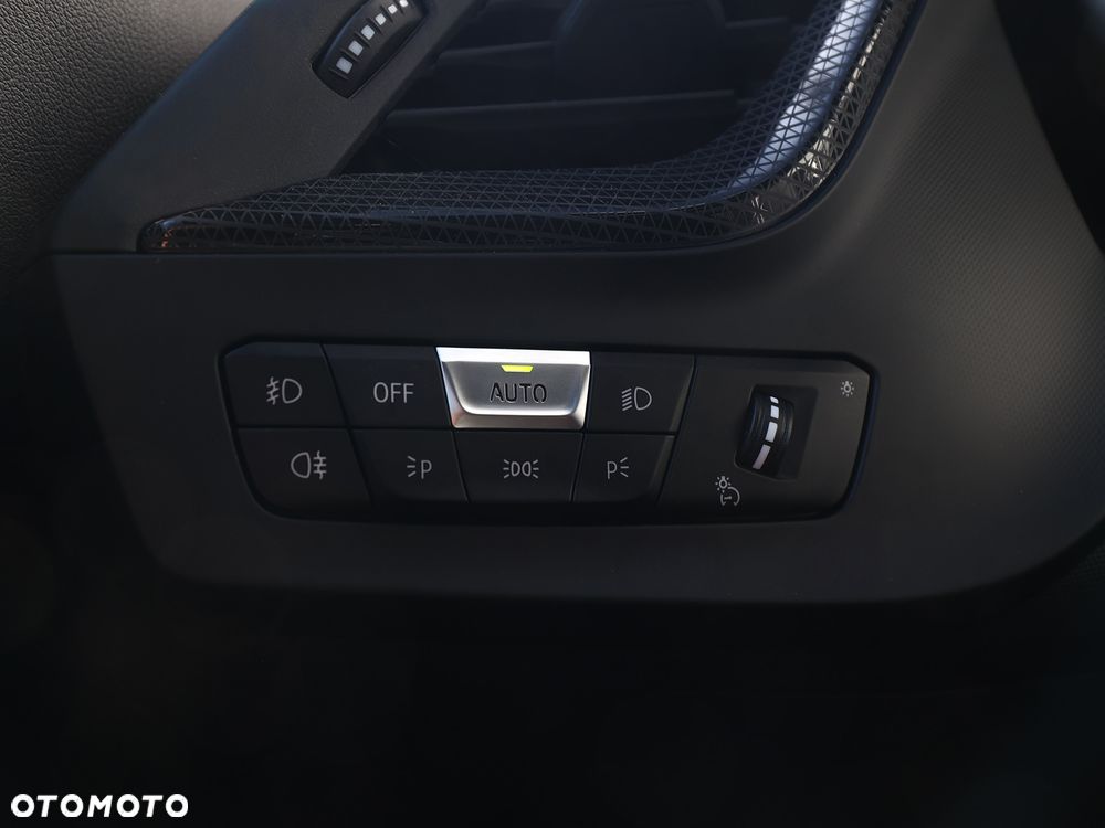 BMW Seria 2 220i M Sport - 28