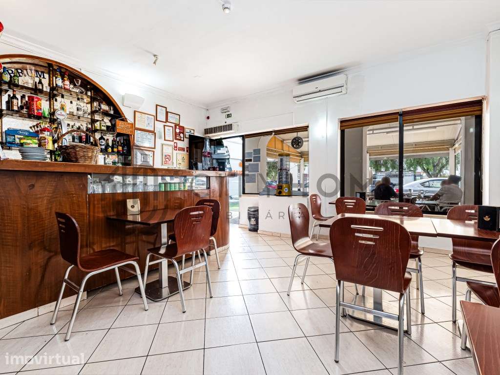 Snack-bar pronto a funcionar em Santa Eulália, Albufeira - Grande imagem: 2/18