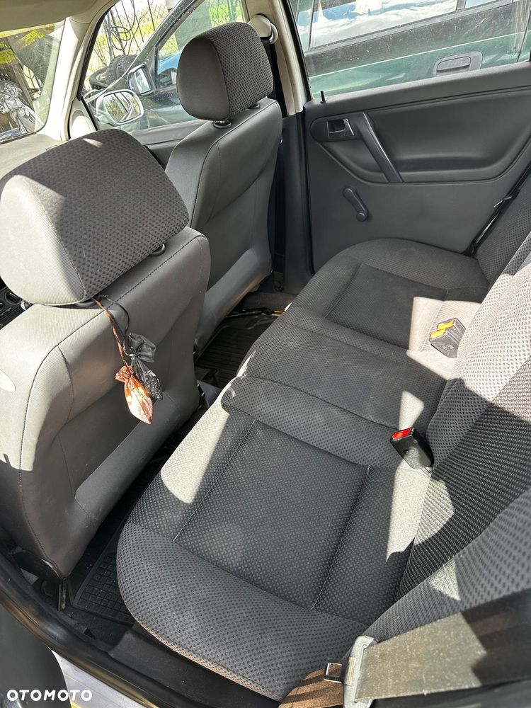 Volkswagen Polo 1.4 Basis - 13