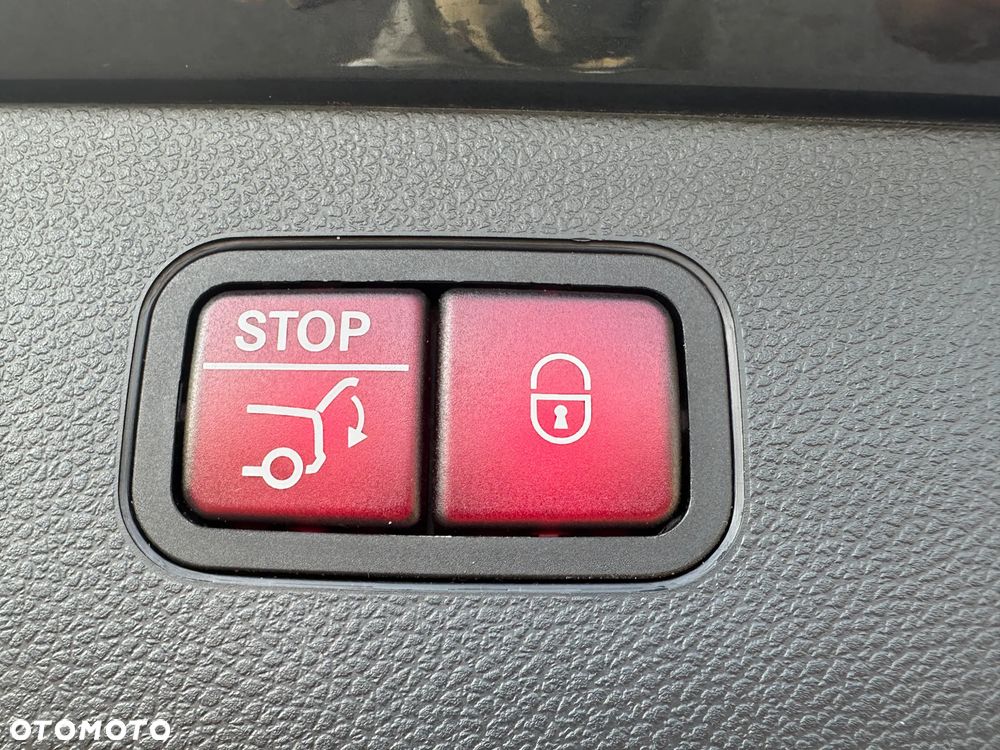 Mercedes-Benz GLC 300 4-Matic - 28