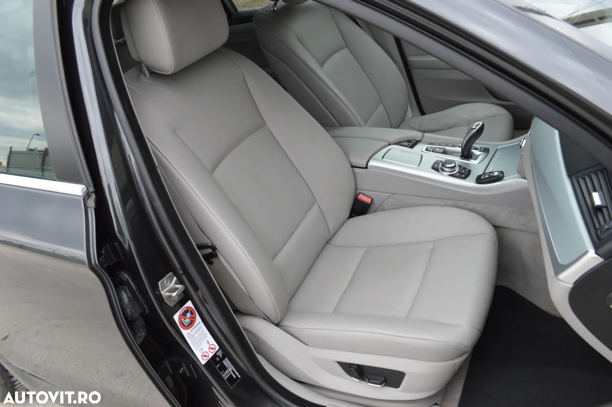 BMW Seria 5 525d xDrive Sport-Aut. - 19