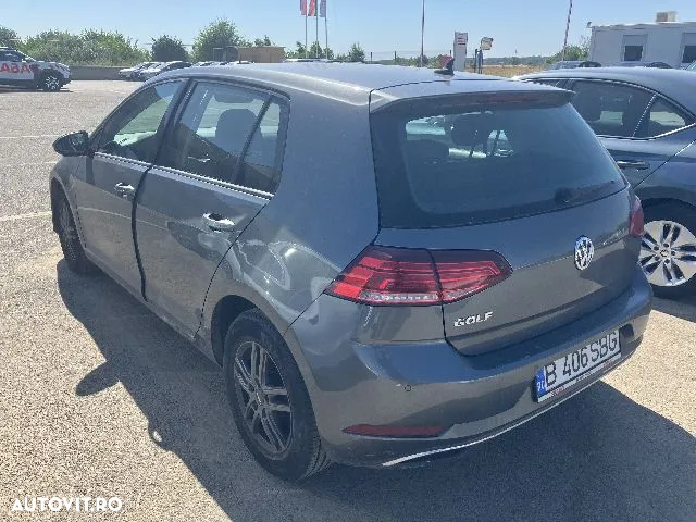 Volkswagen Golf 1.6 TDI Comfortline - 4
