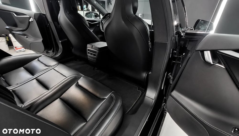 Tesla Model S Long Range Plus - 4