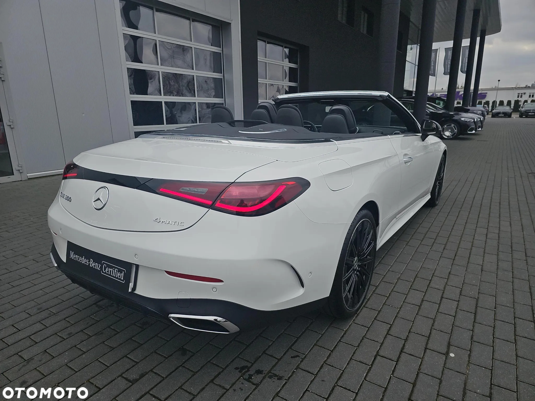 Mercedes-Benz CLE 300 4Matic Cabrio 9G-TRONIC - 18