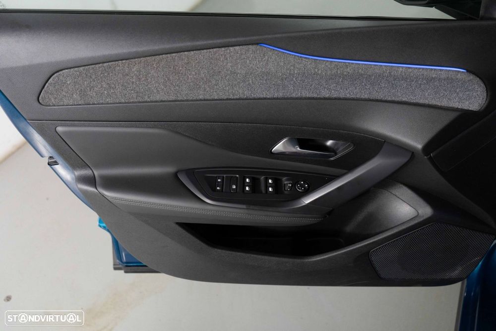 Peugeot 408 1.6 Hybrid Allure Pack e-EAT8 - 25
