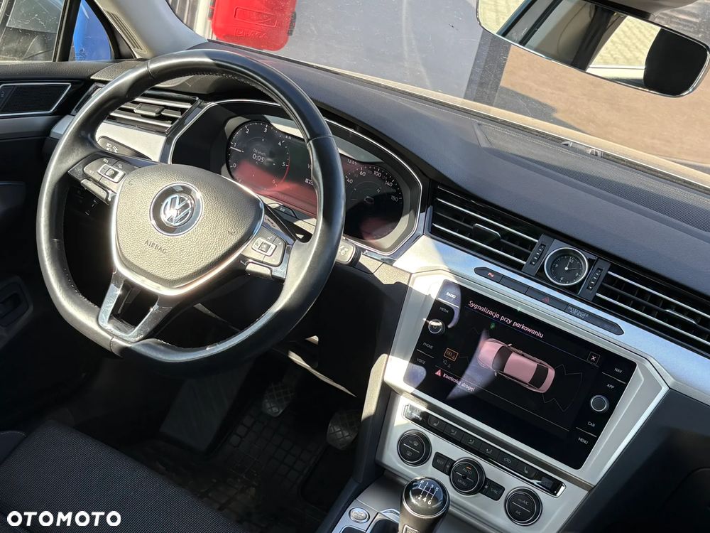 Volkswagen Passat 2.0 TDI EVO Business - 13