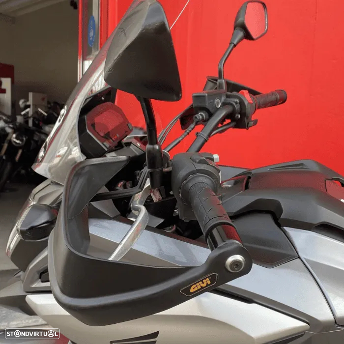 Honda NC750X ABS - 11