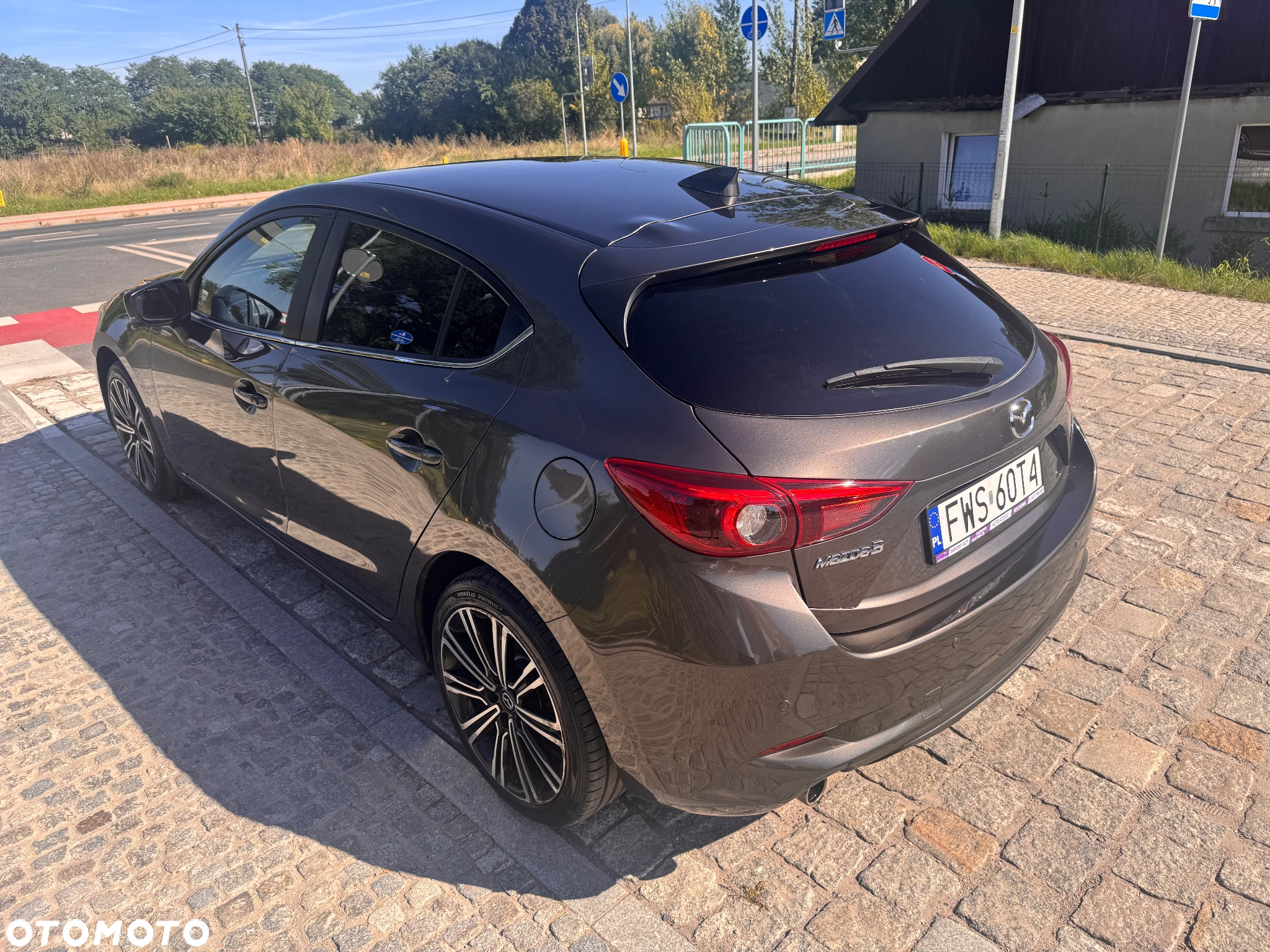 Mazda 3 SKYACTIV-G 120 NAKAMA - 31