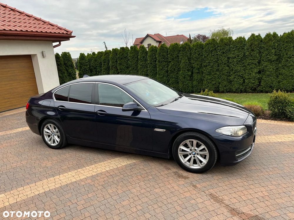 BMW Seria 5 520d xDrive Luxury Line - 2