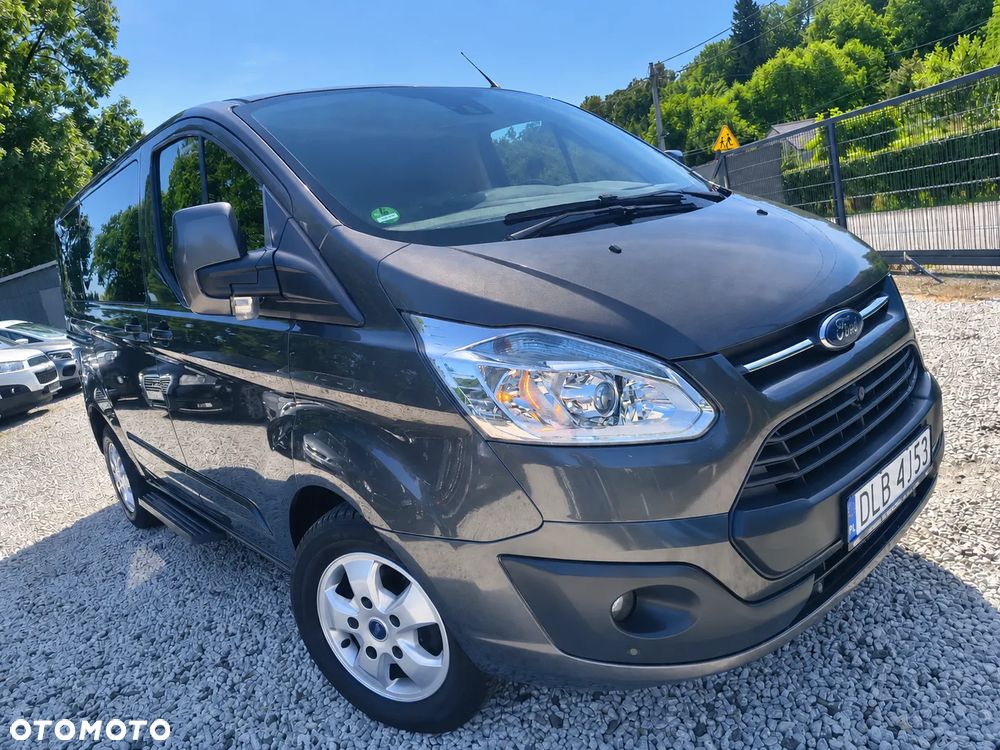 Ford Tourneo Custom - 1