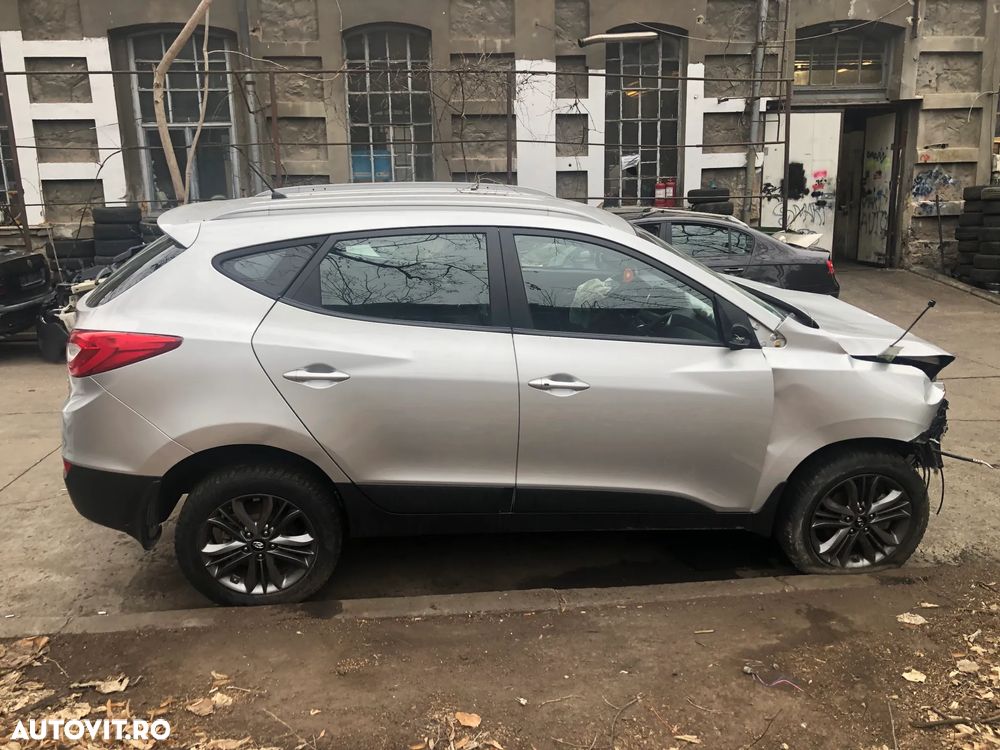 Dezmembrez Hyundai IX35 2014 gri argintiu 2.0 diesel - 3