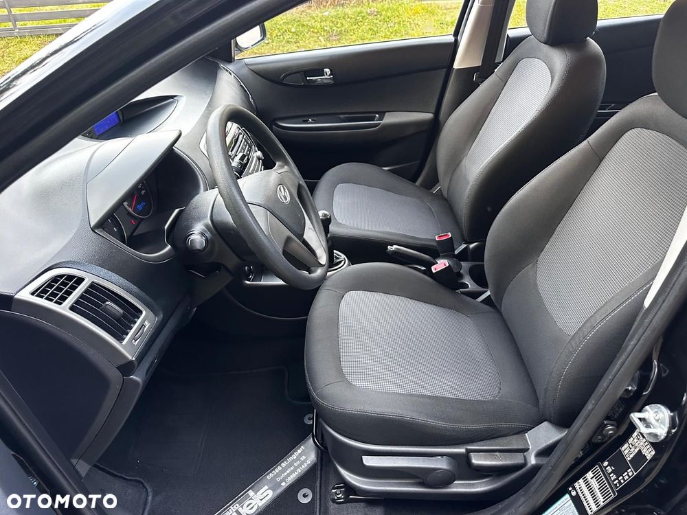 Hyundai i20 - 27