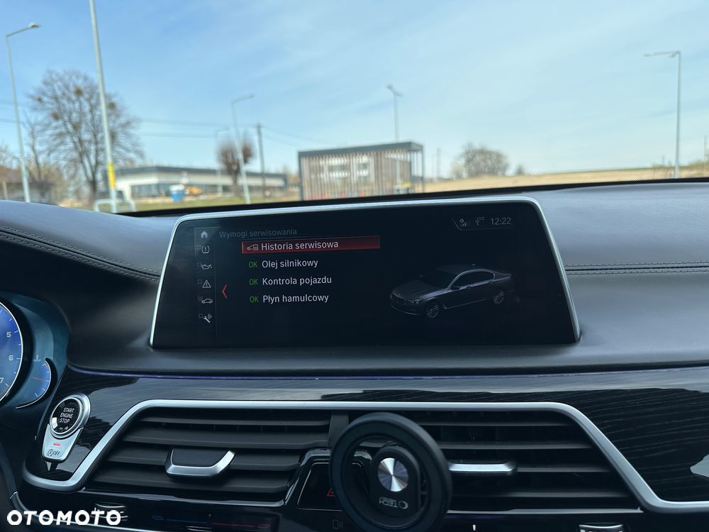 BMW Seria 7 740Li - 31