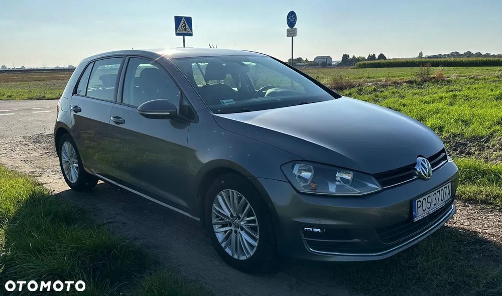 Volkswagen Golf 1.6 TDI BlueMotion Comfortline - 2