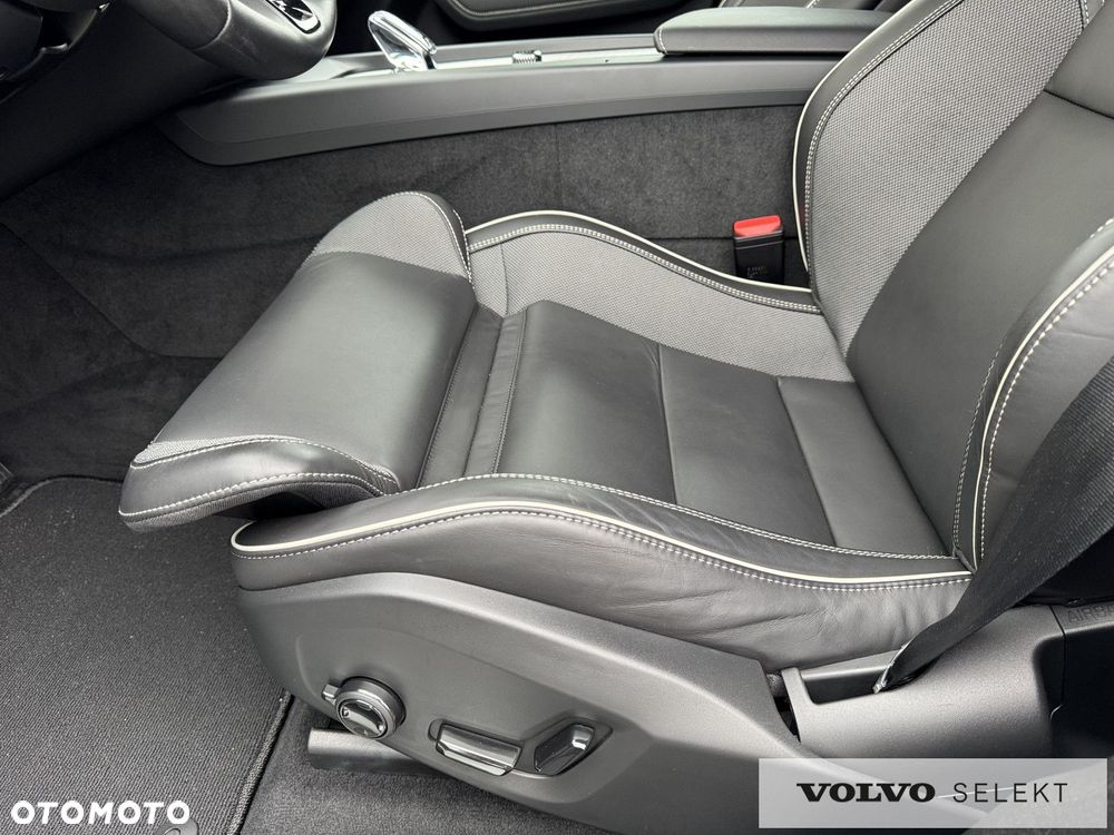 Volvo XC 60 - 22