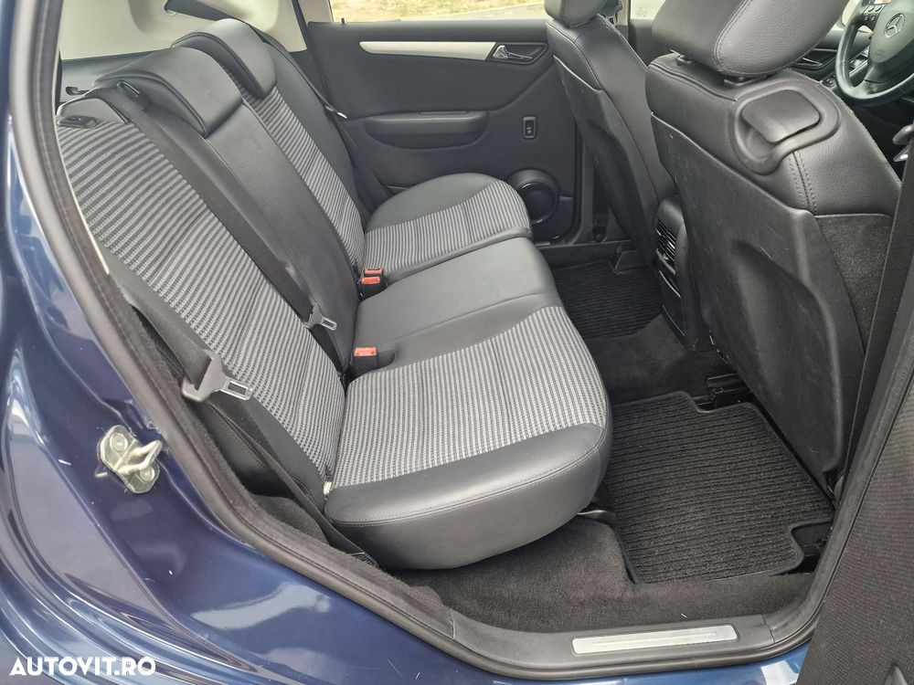 Mercedes-Benz A 200 CDI Autotronic Avantgarde - 10
