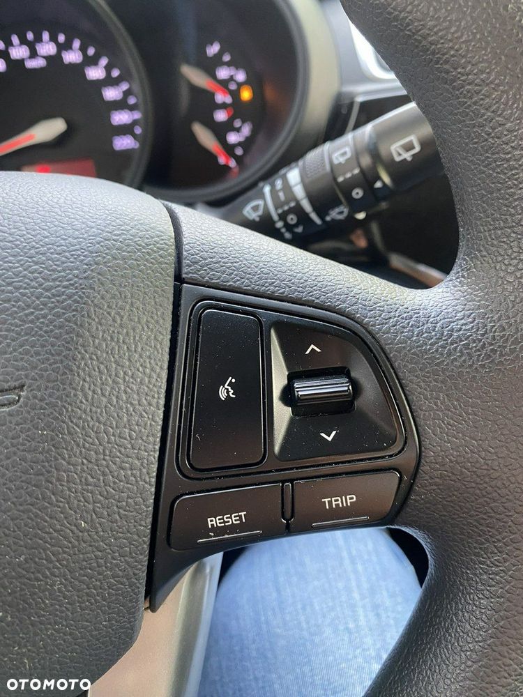 Kia Rio - 19