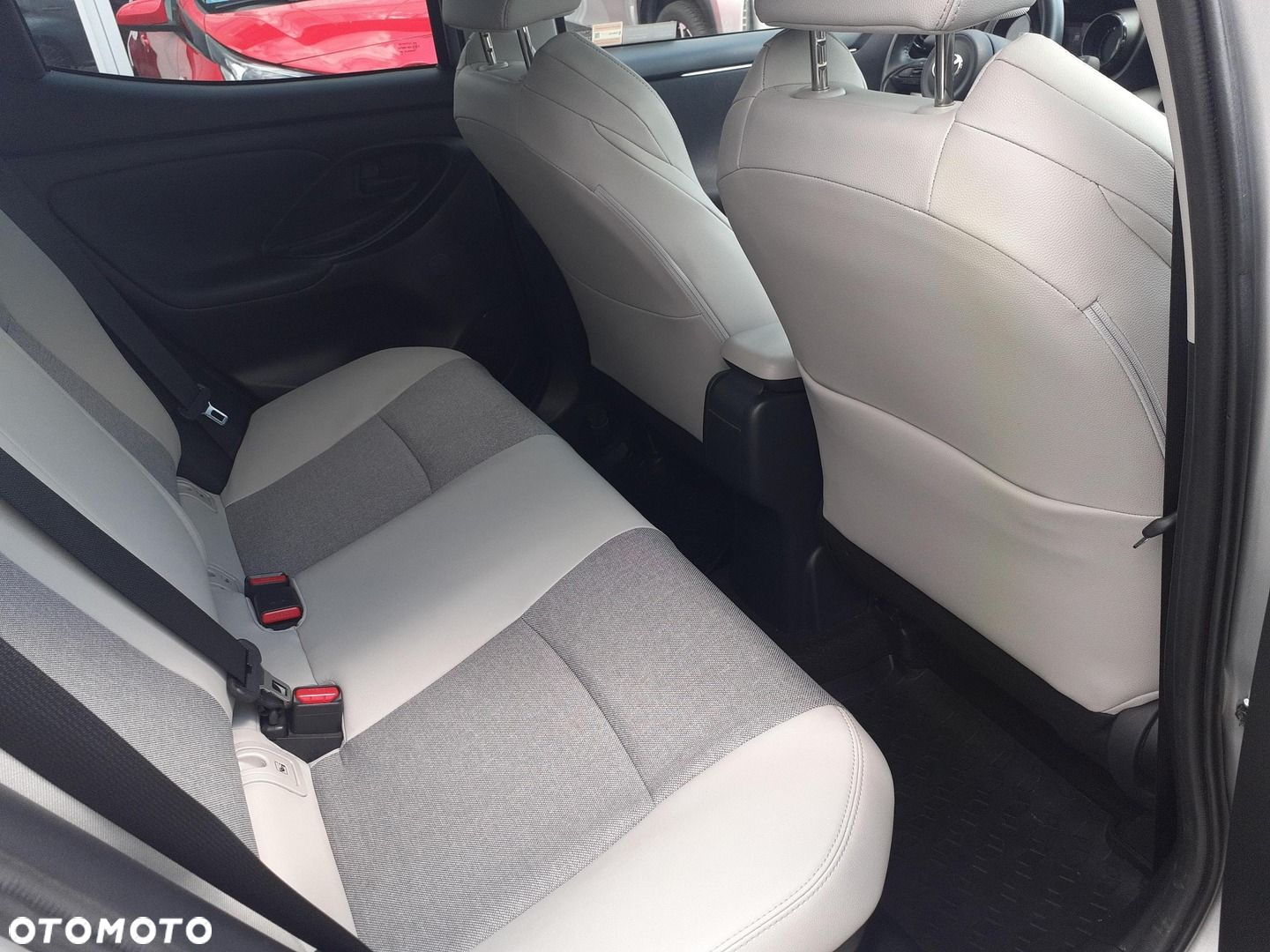 Toyota Yaris - 7