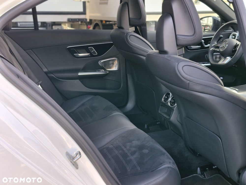 Mercedes-Benz Klasa C - 31