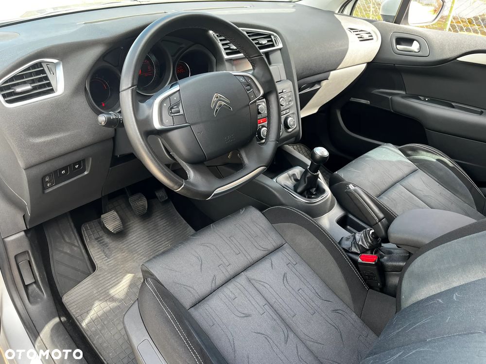 Citroën C4 1.6 VTi SX - 15