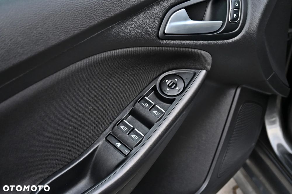 Ford Focus 1.5 EcoBoost ST-Line - 31