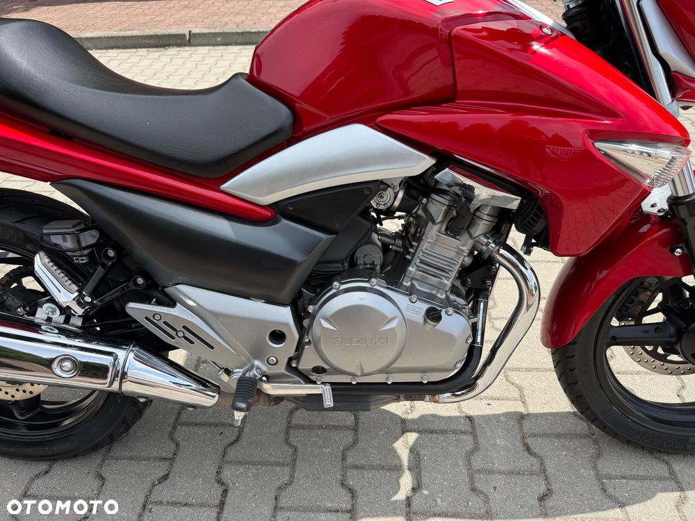 Suzuki GW 250 - 10