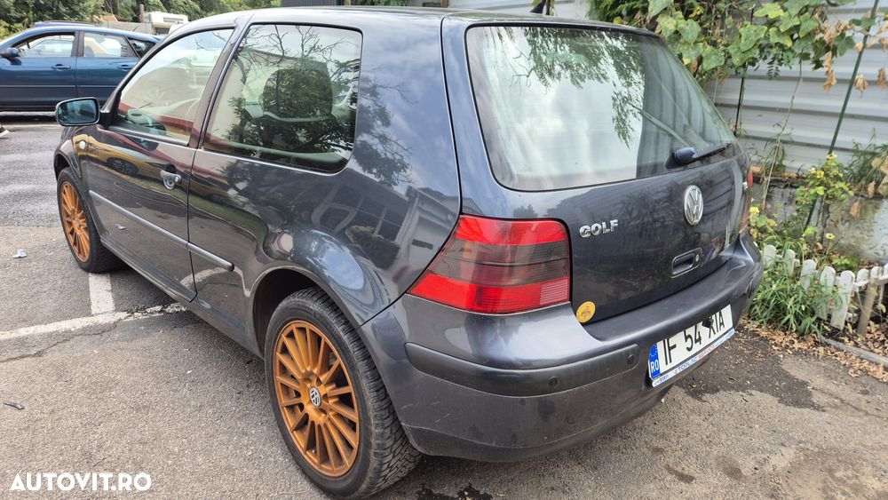 Volkswagen Golf - 9