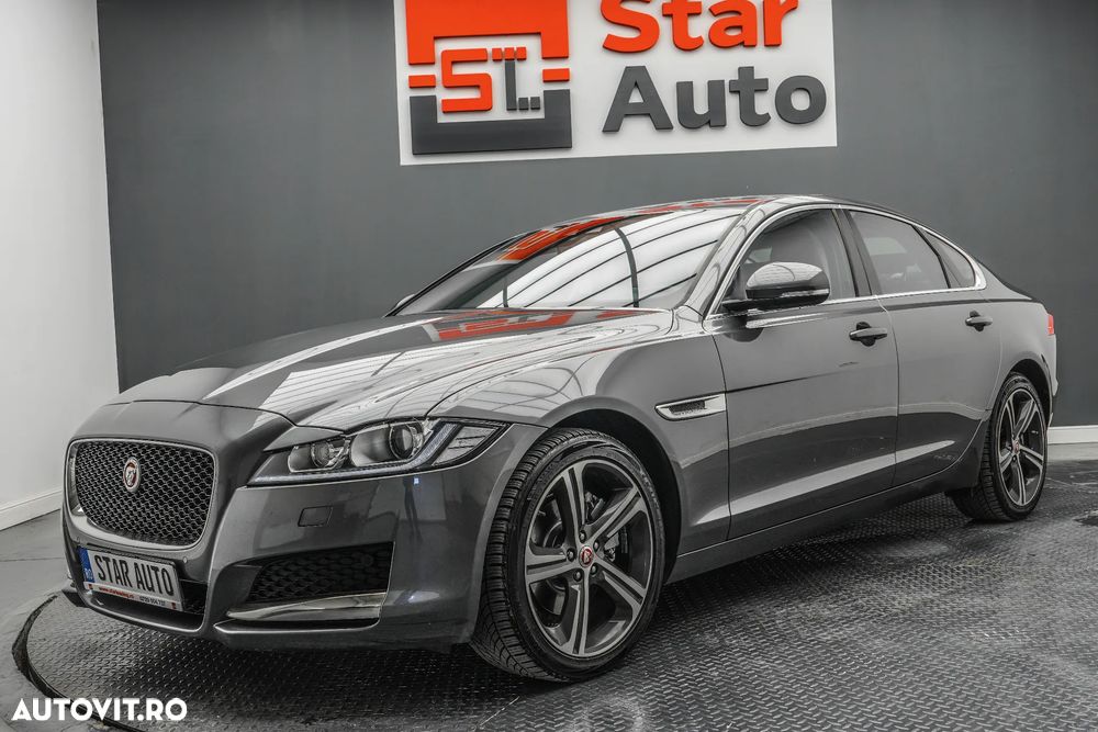 Jaguar XF 20d RWD Portfolio - 1