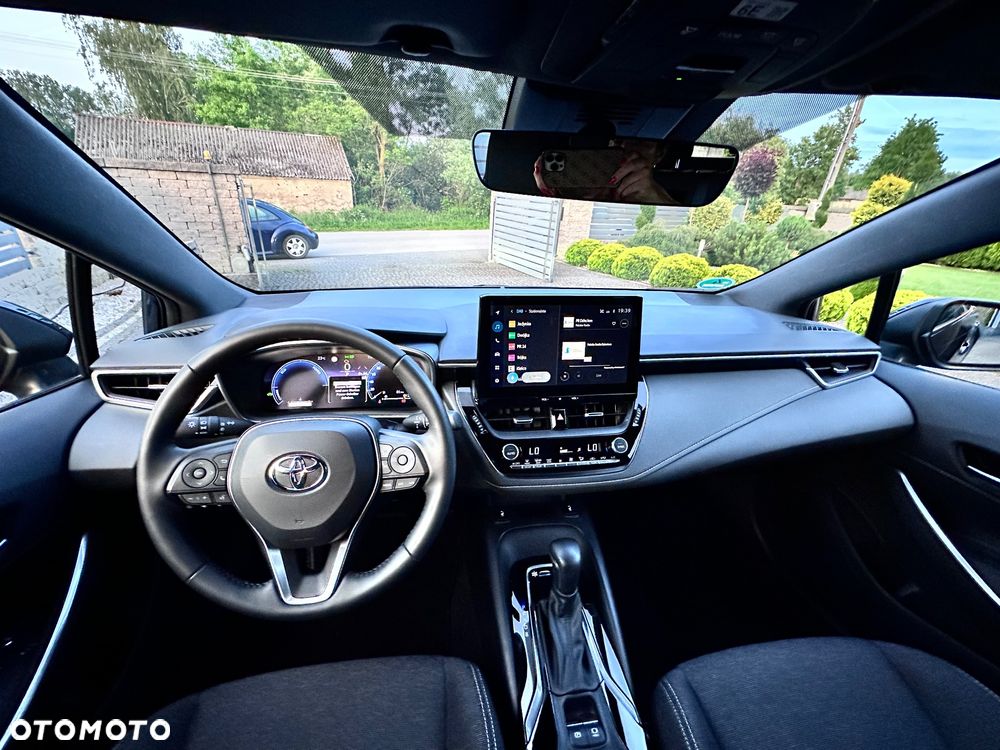 Toyota Corolla - 13
