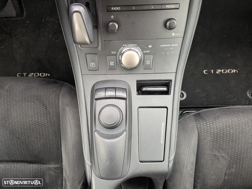 Lexus CT 200h Executive+ - 19