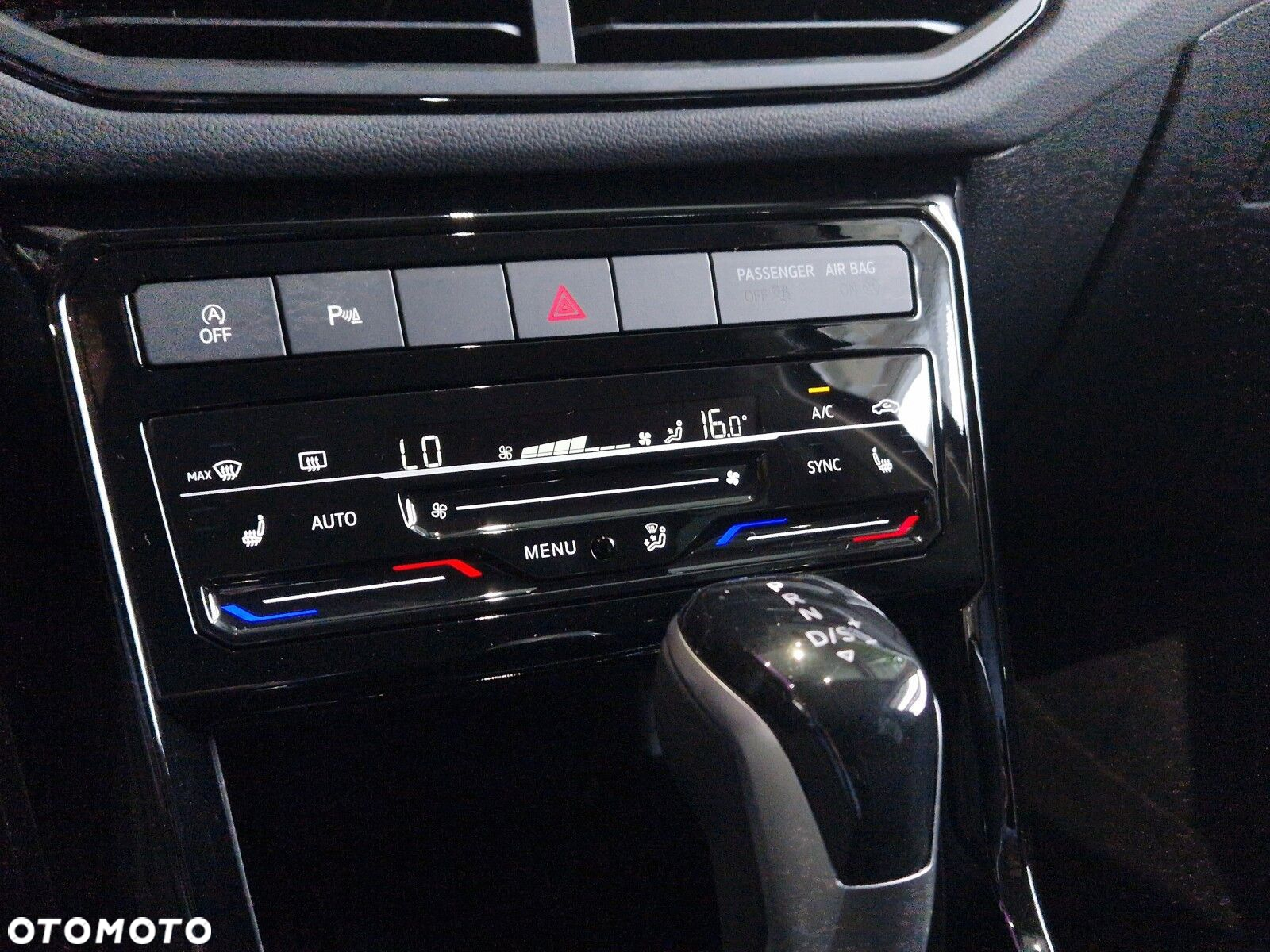 Volkswagen T-Cross - 21