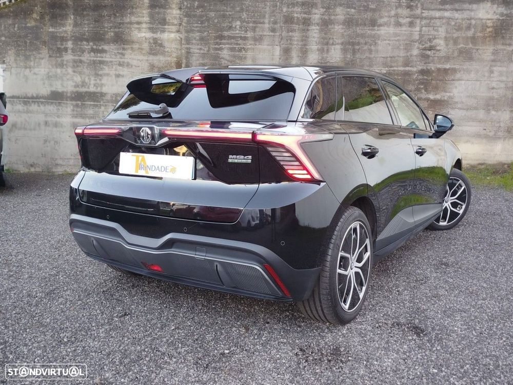 MG MG4 64 kWh Luxury - 6