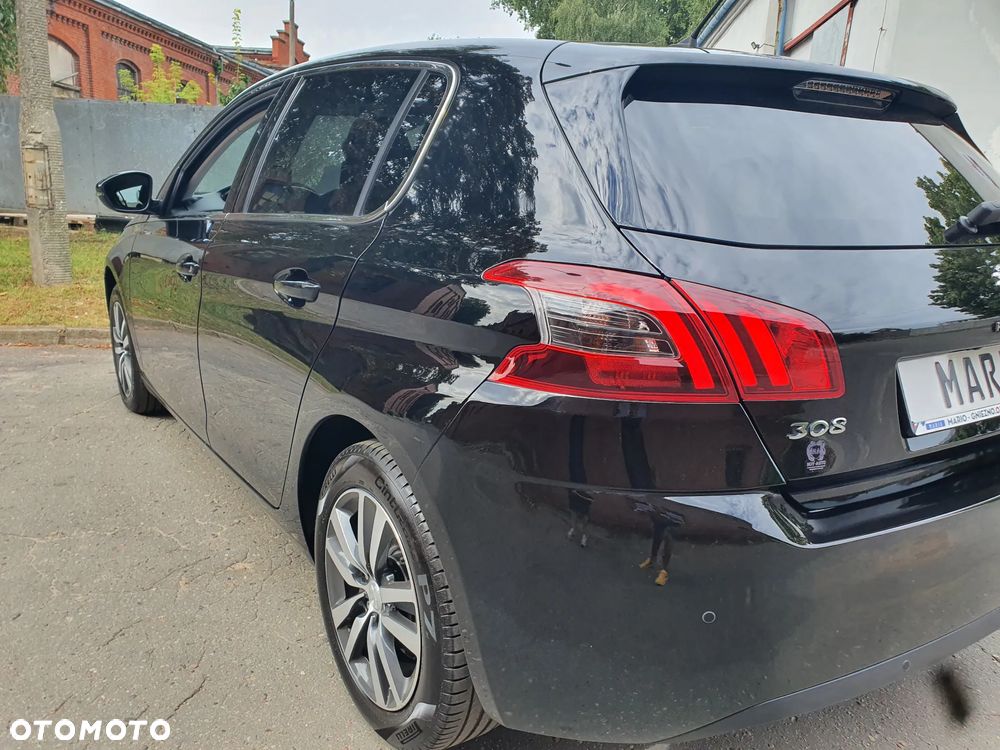 Peugeot 308 1.2 PureTech Allure S&S EAT8 - 6